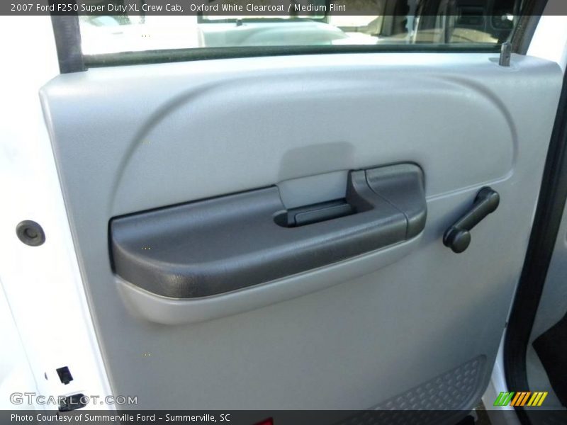Oxford White Clearcoat / Medium Flint 2007 Ford F250 Super Duty XL Crew Cab