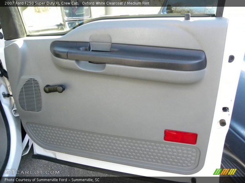 Oxford White Clearcoat / Medium Flint 2007 Ford F250 Super Duty XL Crew Cab