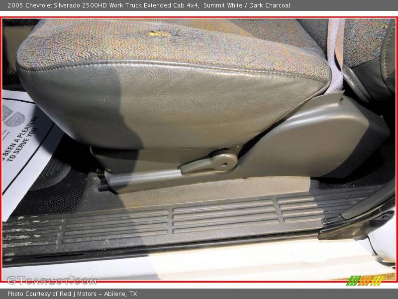 Summit White / Dark Charcoal 2005 Chevrolet Silverado 2500HD Work Truck Extended Cab 4x4