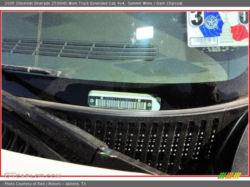 Summit White / Dark Charcoal 2005 Chevrolet Silverado 2500HD Work Truck Extended Cab 4x4