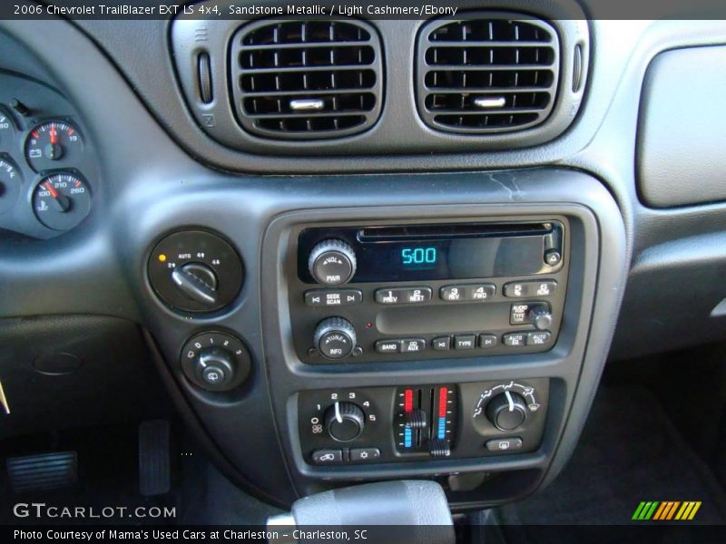 Sandstone Metallic / Light Cashmere/Ebony 2006 Chevrolet TrailBlazer EXT LS 4x4