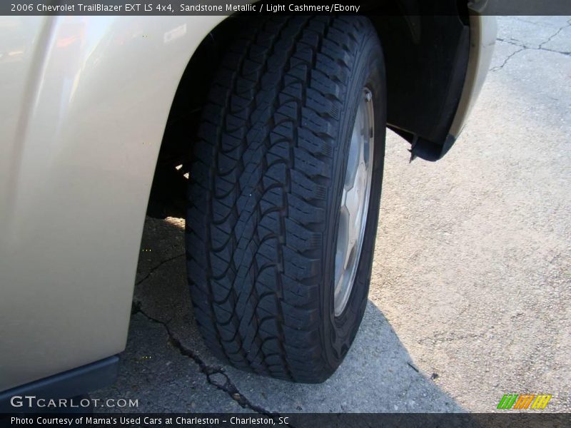 Sandstone Metallic / Light Cashmere/Ebony 2006 Chevrolet TrailBlazer EXT LS 4x4