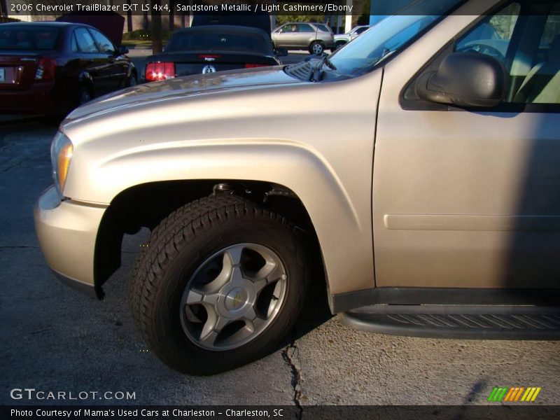 Sandstone Metallic / Light Cashmere/Ebony 2006 Chevrolet TrailBlazer EXT LS 4x4