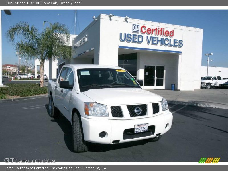 White / Steel 2005 Nissan Titan XE Crew Cab