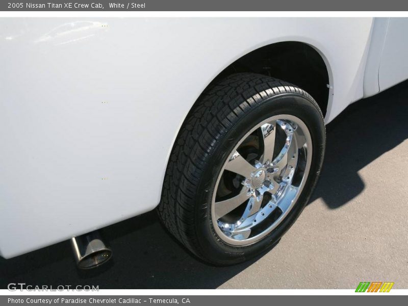 White / Steel 2005 Nissan Titan XE Crew Cab