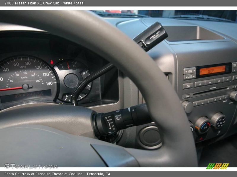 White / Steel 2005 Nissan Titan XE Crew Cab
