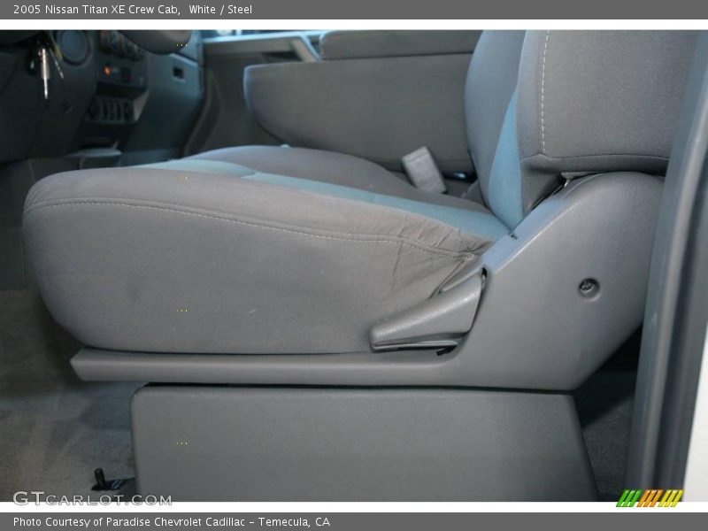White / Steel 2005 Nissan Titan XE Crew Cab