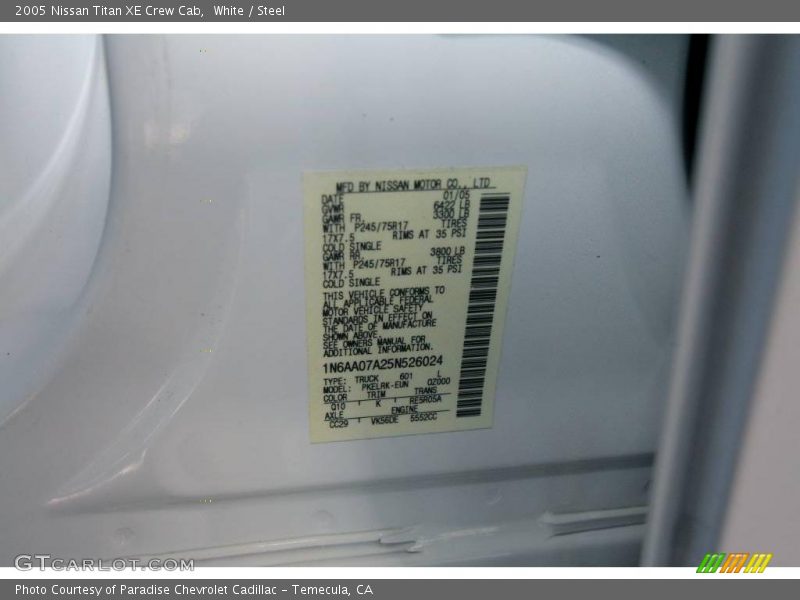 White / Steel 2005 Nissan Titan XE Crew Cab