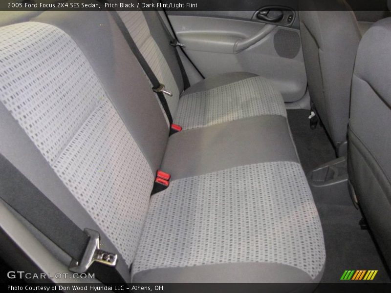 Pitch Black / Dark Flint/Light Flint 2005 Ford Focus ZX4 SES Sedan