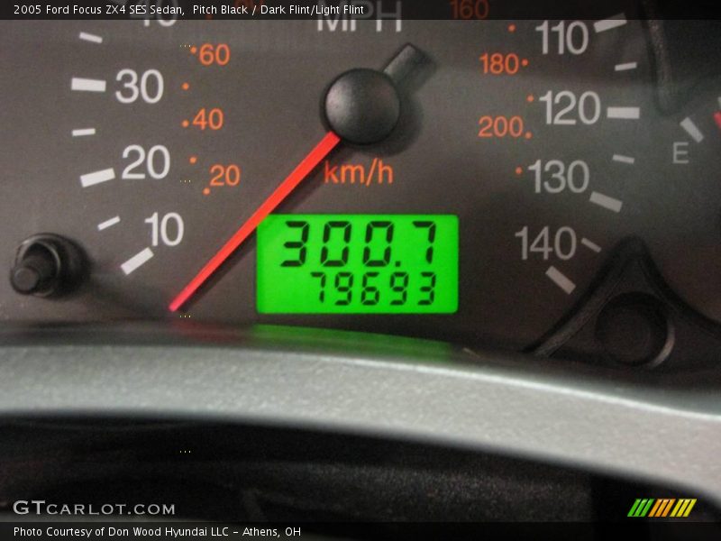 Pitch Black / Dark Flint/Light Flint 2005 Ford Focus ZX4 SES Sedan