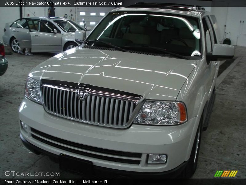 Cashmere Tri Coat / Camel 2005 Lincoln Navigator Ultimate 4x4