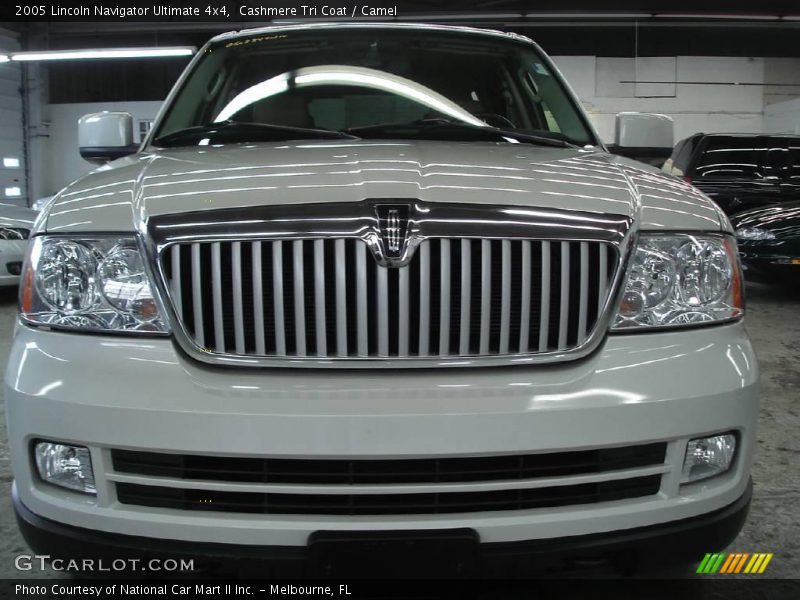 Cashmere Tri Coat / Camel 2005 Lincoln Navigator Ultimate 4x4