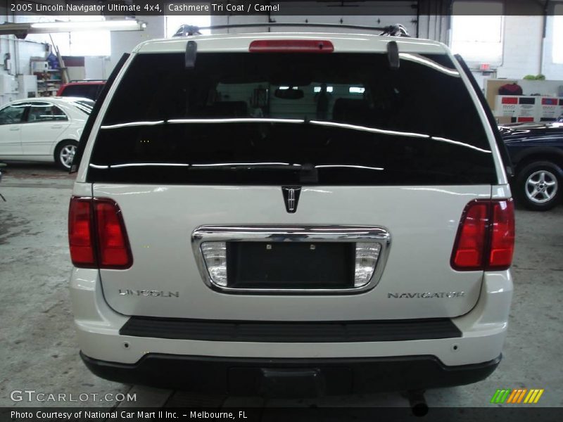 Cashmere Tri Coat / Camel 2005 Lincoln Navigator Ultimate 4x4