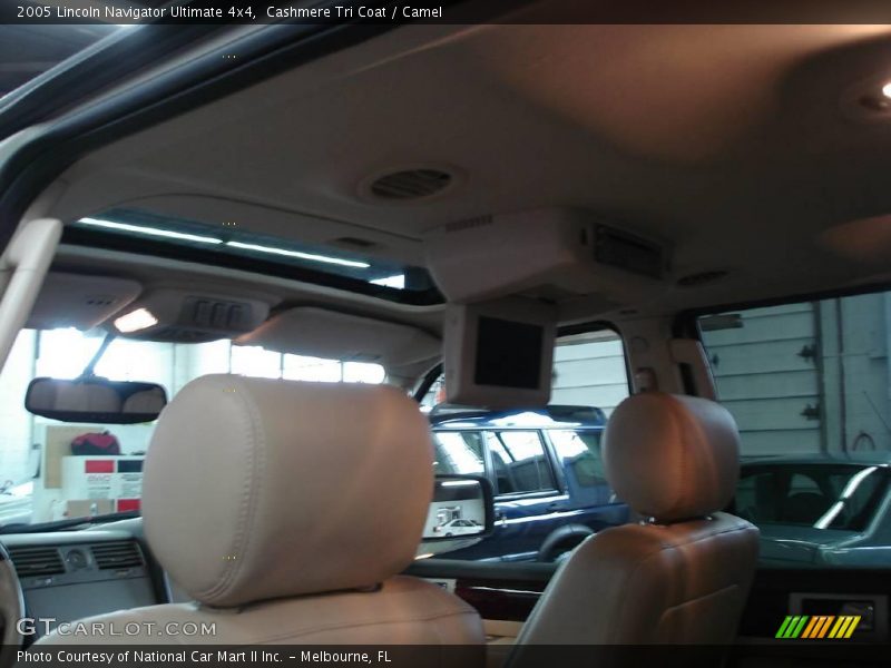 Cashmere Tri Coat / Camel 2005 Lincoln Navigator Ultimate 4x4