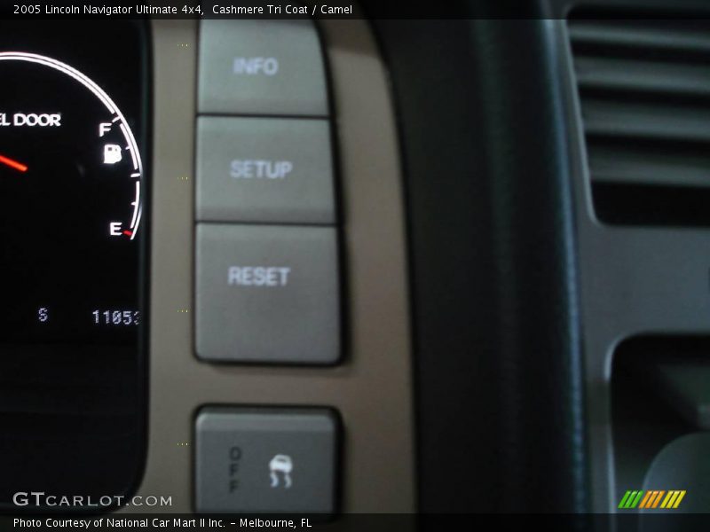 Cashmere Tri Coat / Camel 2005 Lincoln Navigator Ultimate 4x4