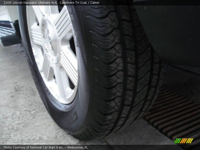Cashmere Tri Coat / Camel 2005 Lincoln Navigator Ultimate 4x4