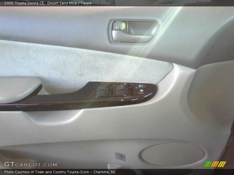 Desert Sand Mica / Taupe 2005 Toyota Sienna CE