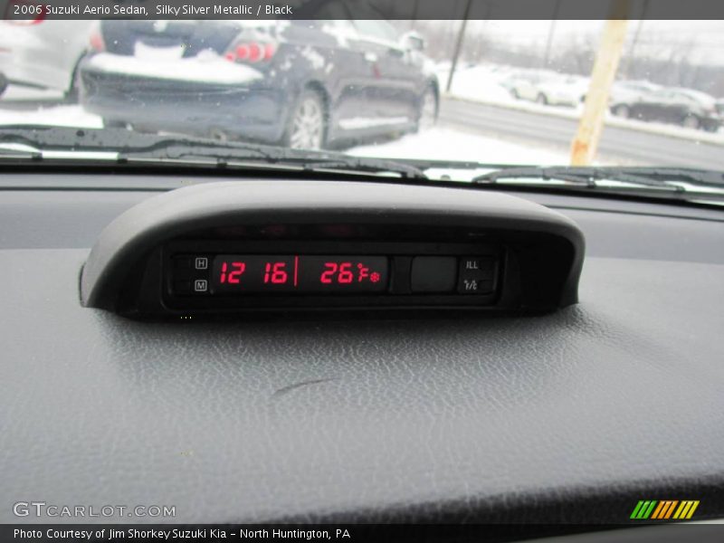 Silky Silver Metallic / Black 2006 Suzuki Aerio Sedan