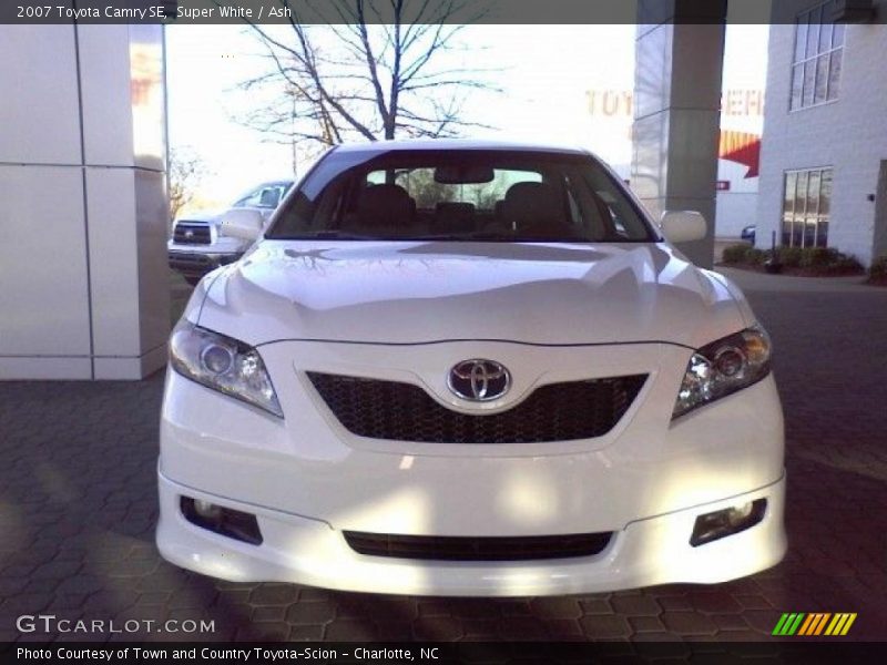 Super White / Ash 2007 Toyota Camry SE