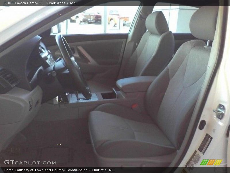 Super White / Ash 2007 Toyota Camry SE
