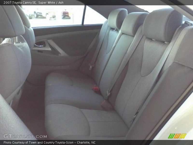 Super White / Ash 2007 Toyota Camry SE