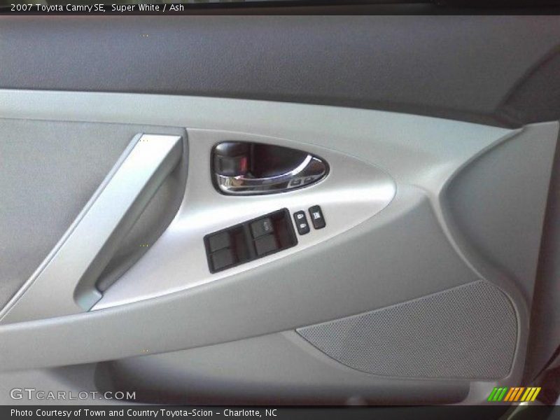Super White / Ash 2007 Toyota Camry SE