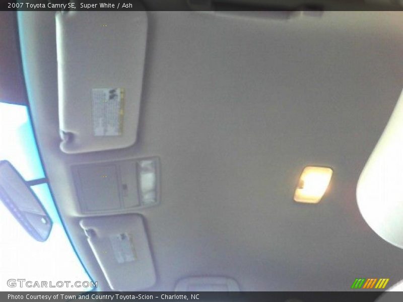 Super White / Ash 2007 Toyota Camry SE