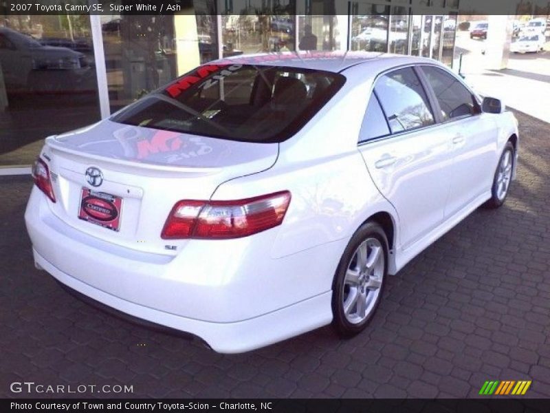 Super White / Ash 2007 Toyota Camry SE