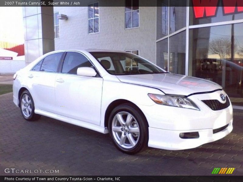 Super White / Ash 2007 Toyota Camry SE