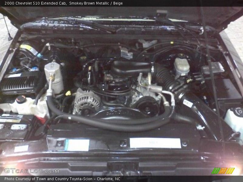 Smokey Brown Metallic / Beige 2000 Chevrolet S10 Extended Cab