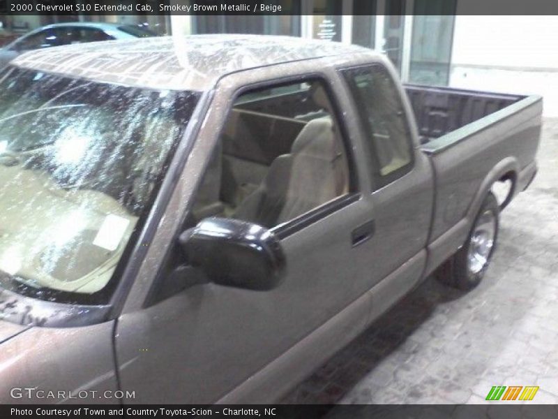 Smokey Brown Metallic / Beige 2000 Chevrolet S10 Extended Cab