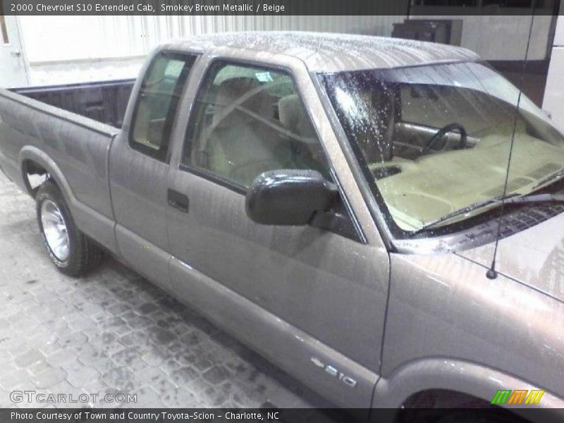 Smokey Brown Metallic / Beige 2000 Chevrolet S10 Extended Cab