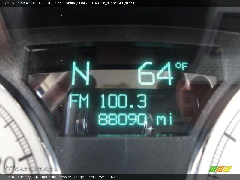 Cool Vanilla / Dark Slate Gray/Light Graystone 2006 Chrysler 300 C HEMI