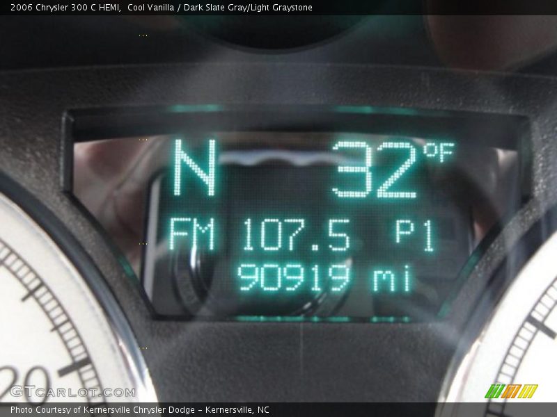 Cool Vanilla / Dark Slate Gray/Light Graystone 2006 Chrysler 300 C HEMI