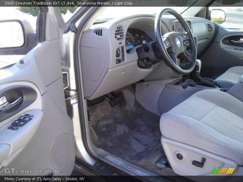 Silverstone Metallic / Light Gray 2005 Chevrolet TrailBlazer EXT LT 4x4