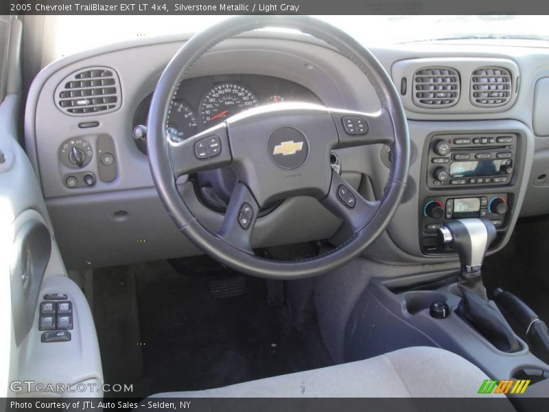 Silverstone Metallic / Light Gray 2005 Chevrolet TrailBlazer EXT LT 4x4