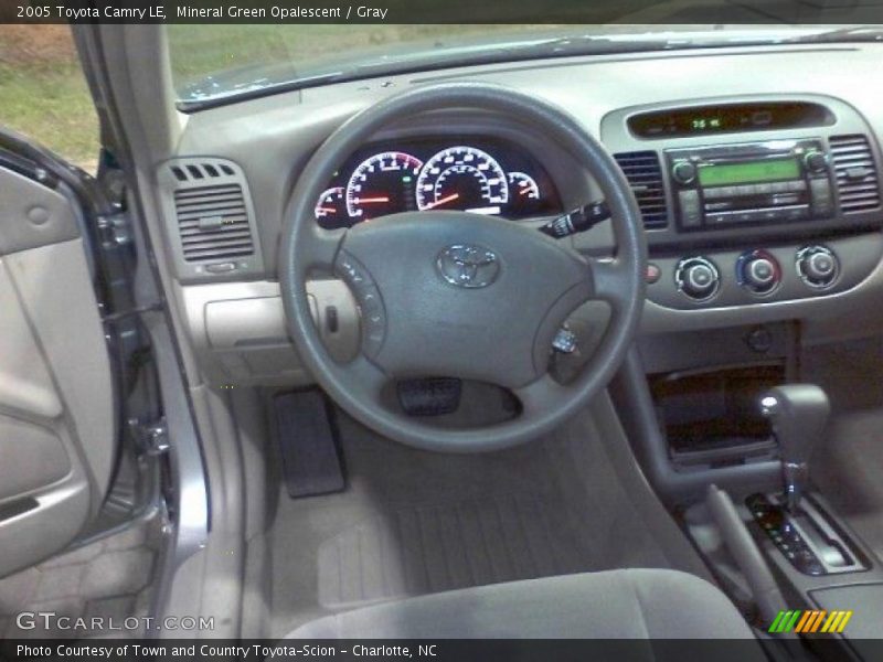 Mineral Green Opalescent / Gray 2005 Toyota Camry LE