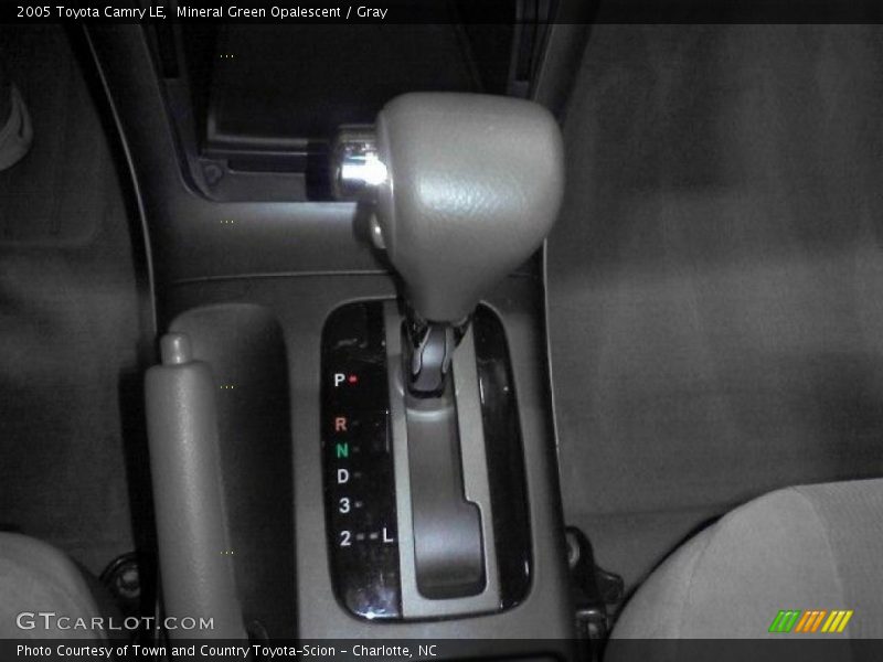Mineral Green Opalescent / Gray 2005 Toyota Camry LE