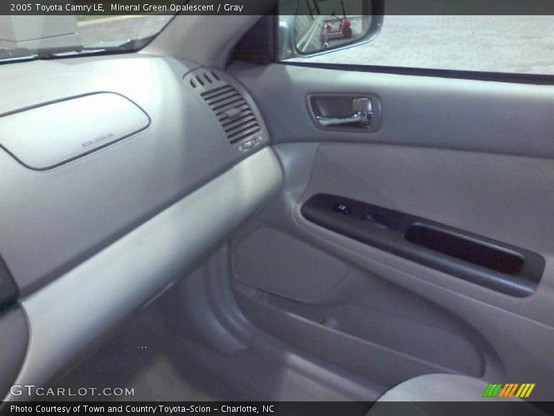 Mineral Green Opalescent / Gray 2005 Toyota Camry LE