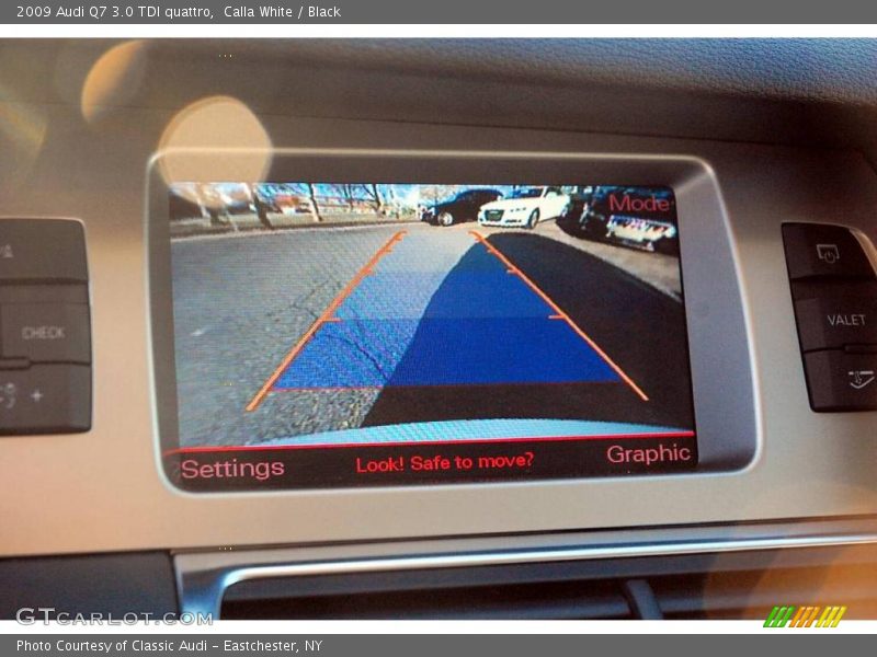 Calla White / Black 2009 Audi Q7 3.0 TDI quattro