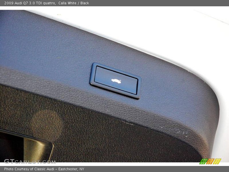 Calla White / Black 2009 Audi Q7 3.0 TDI quattro