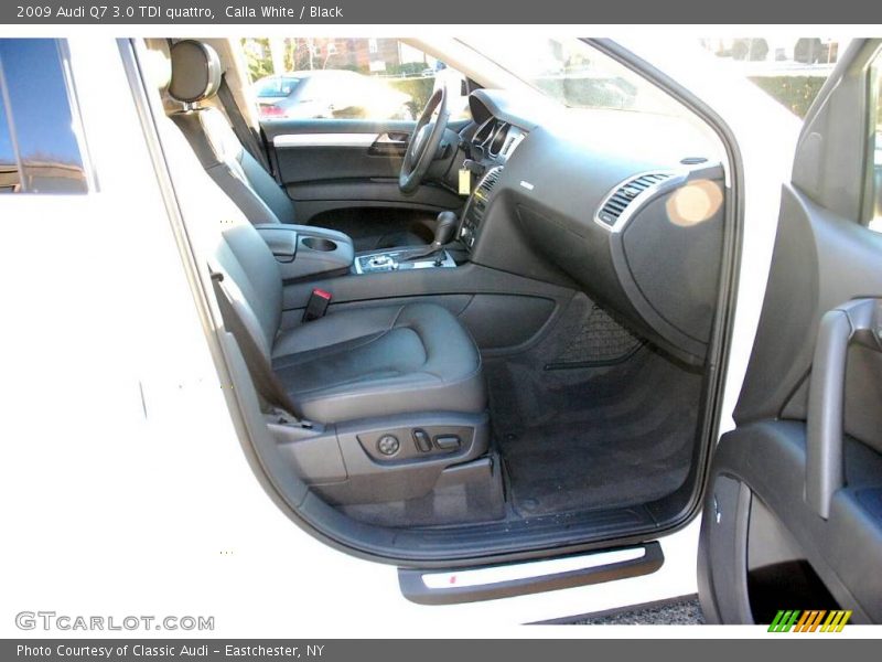 Calla White / Black 2009 Audi Q7 3.0 TDI quattro