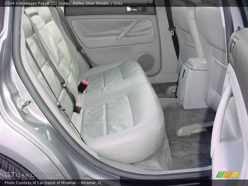 Reflex Silver Metallic / Grey 2004 Volkswagen Passat GLS Sedan