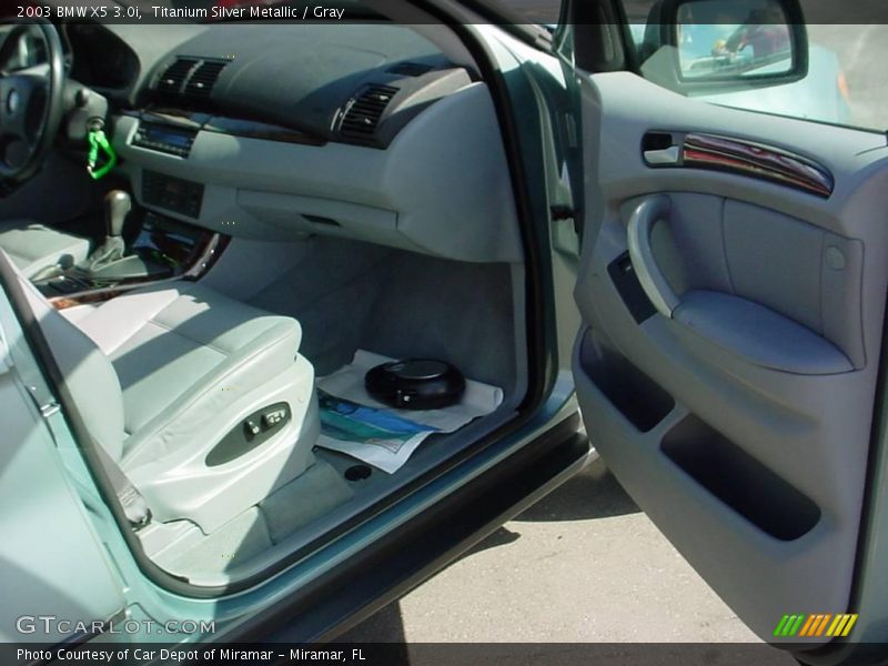 Titanium Silver Metallic / Gray 2003 BMW X5 3.0i