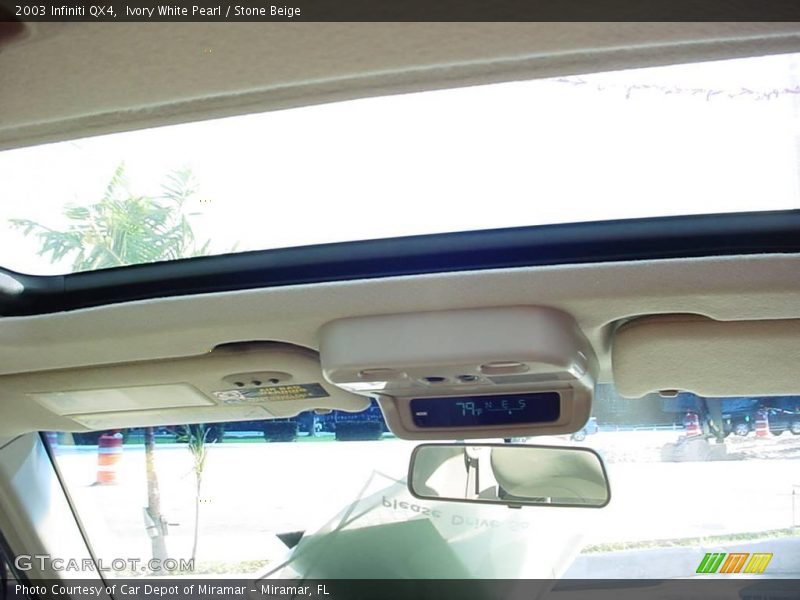 Ivory White Pearl / Stone Beige 2003 Infiniti QX4