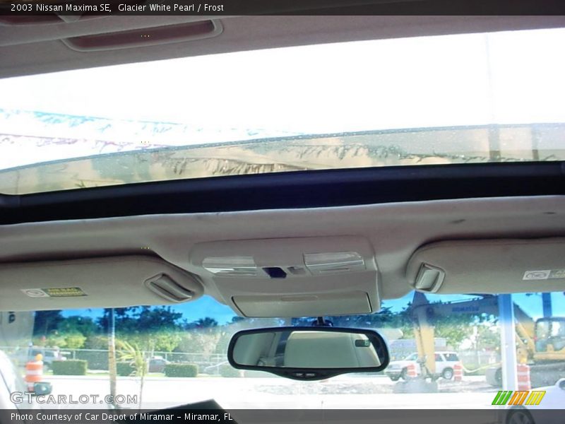 Glacier White Pearl / Frost 2003 Nissan Maxima SE