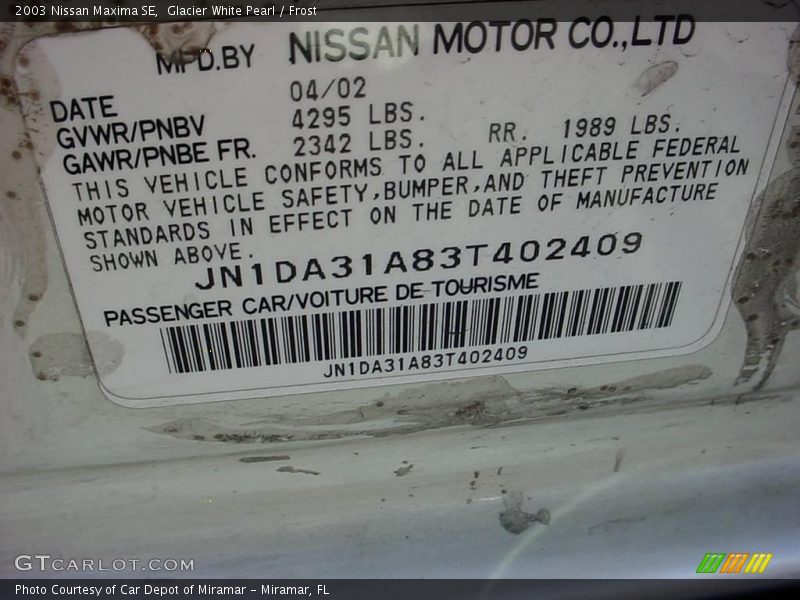 Glacier White Pearl / Frost 2003 Nissan Maxima SE