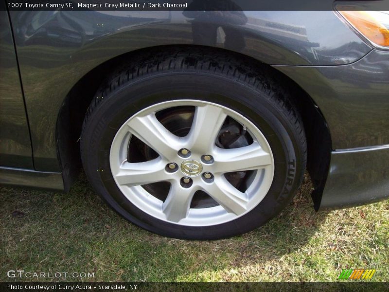 Magnetic Gray Metallic / Dark Charcoal 2007 Toyota Camry SE