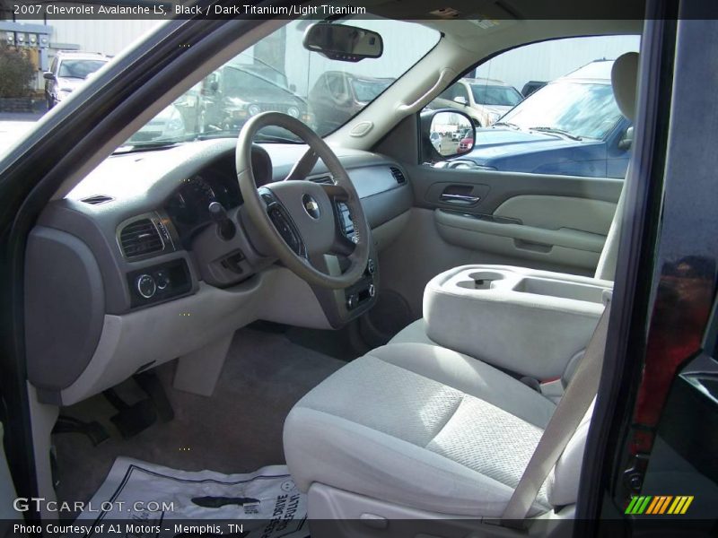 Black / Dark Titanium/Light Titanium 2007 Chevrolet Avalanche LS