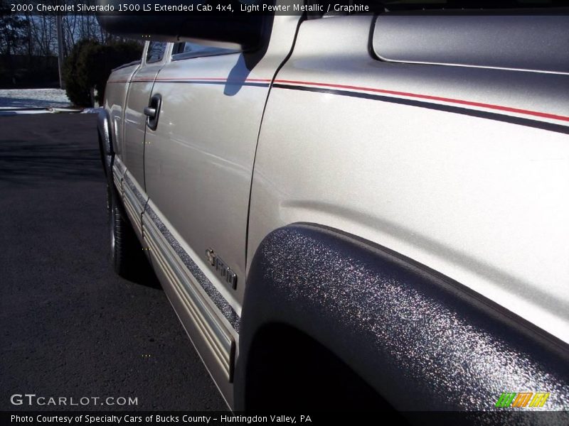 Light Pewter Metallic / Graphite 2000 Chevrolet Silverado 1500 LS Extended Cab 4x4